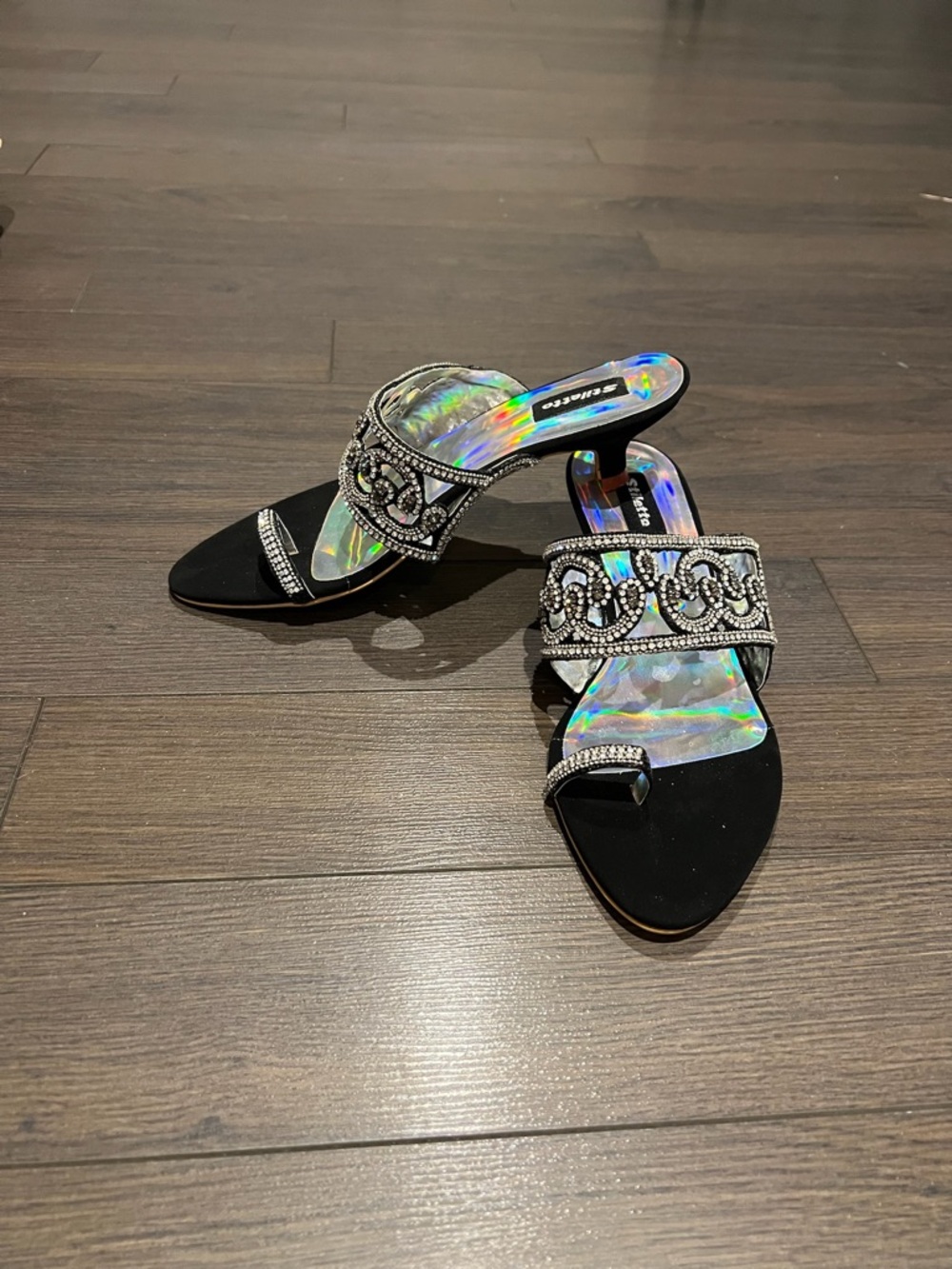 **NEW**Rhinestone-Embellished Black Sandals, size 8